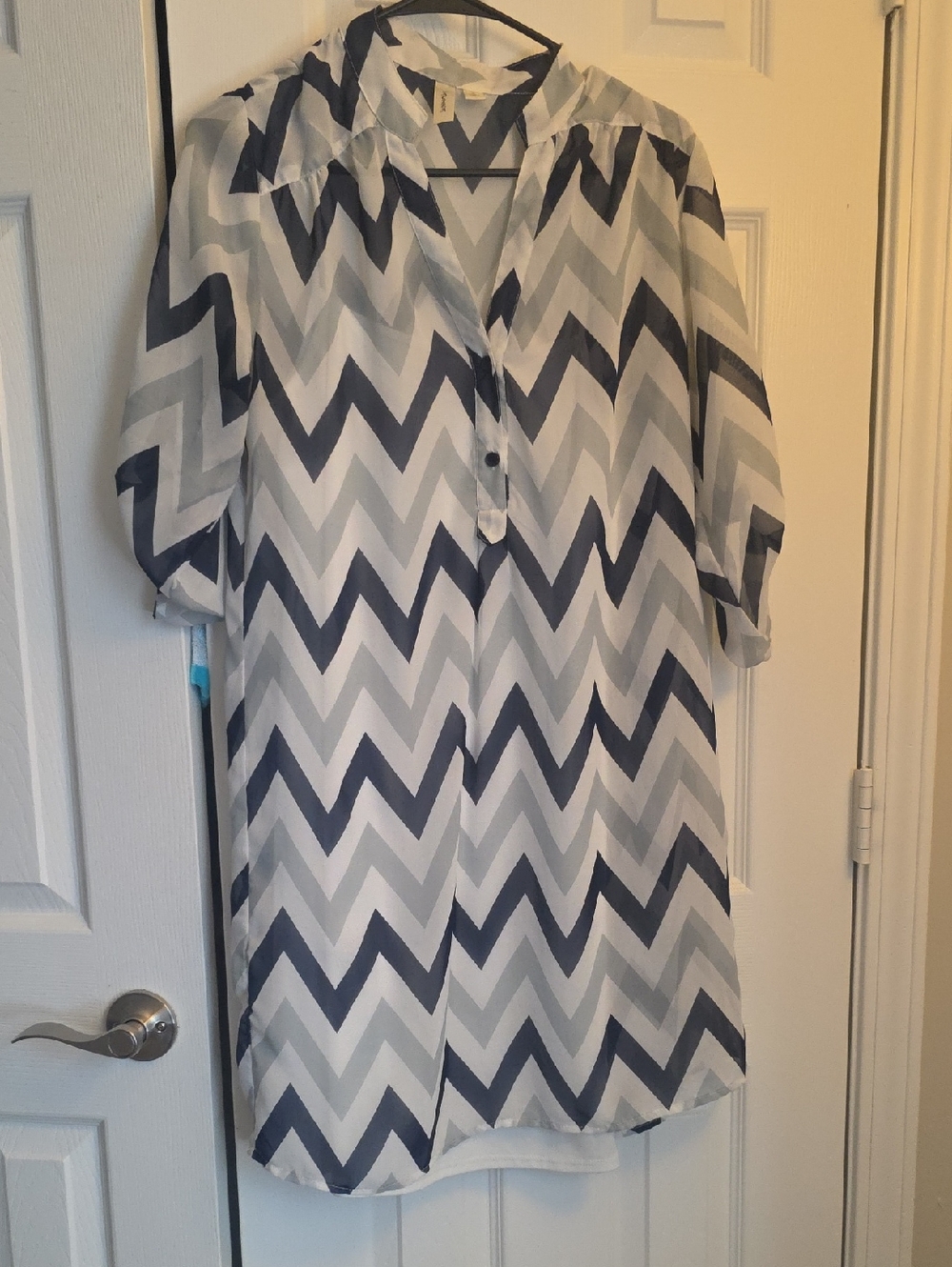 Chevron Print Button-Front Tunic Top in Navy and White